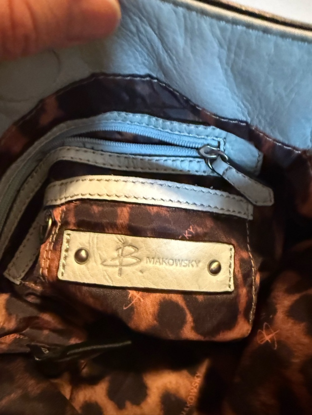 B Makowsky Leather Crossbody Bag in Light Gray - Picture 6 of 8